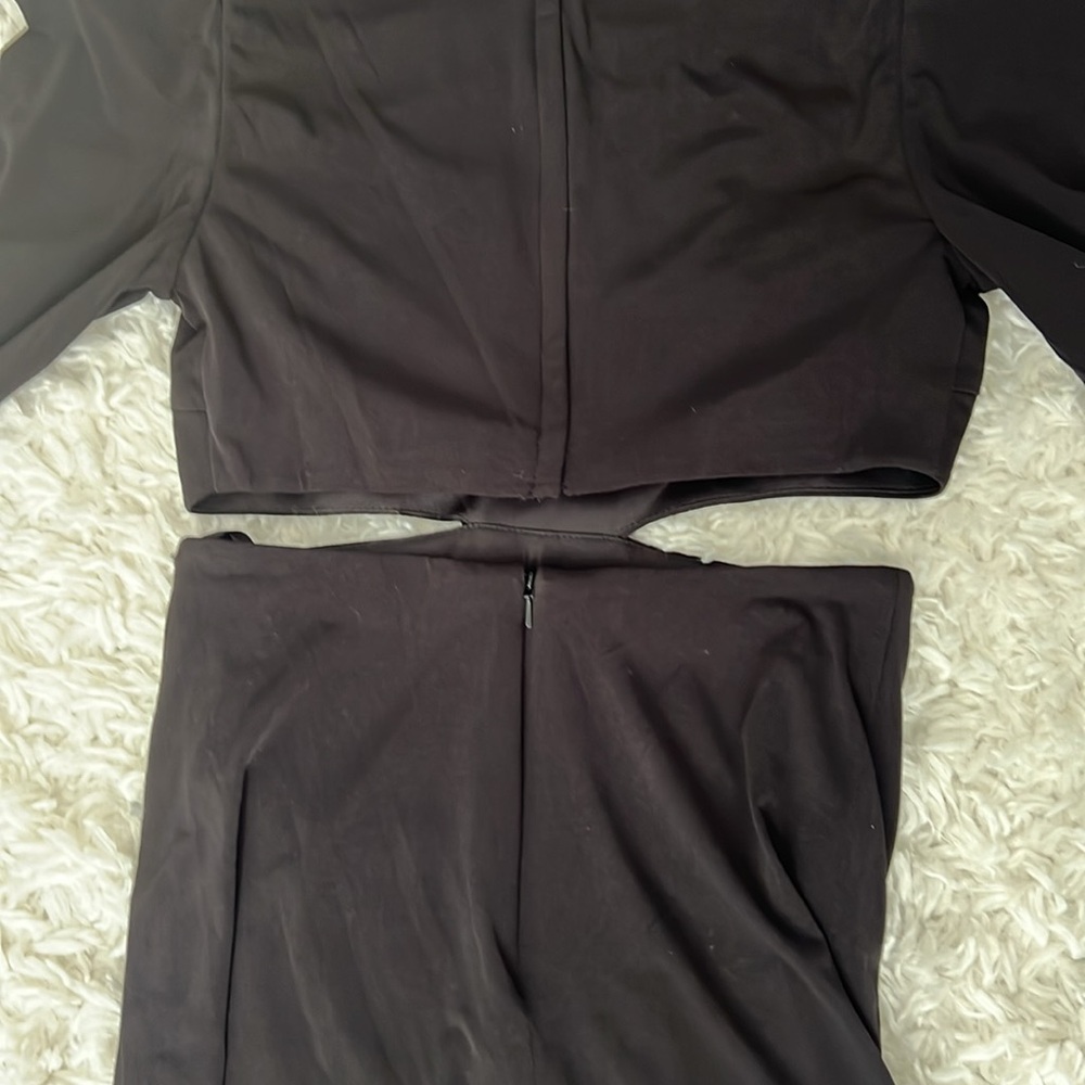 Mac Duggal Long Sleeve Puff Shoulder Cut Out Gown - Picture 9 of 9